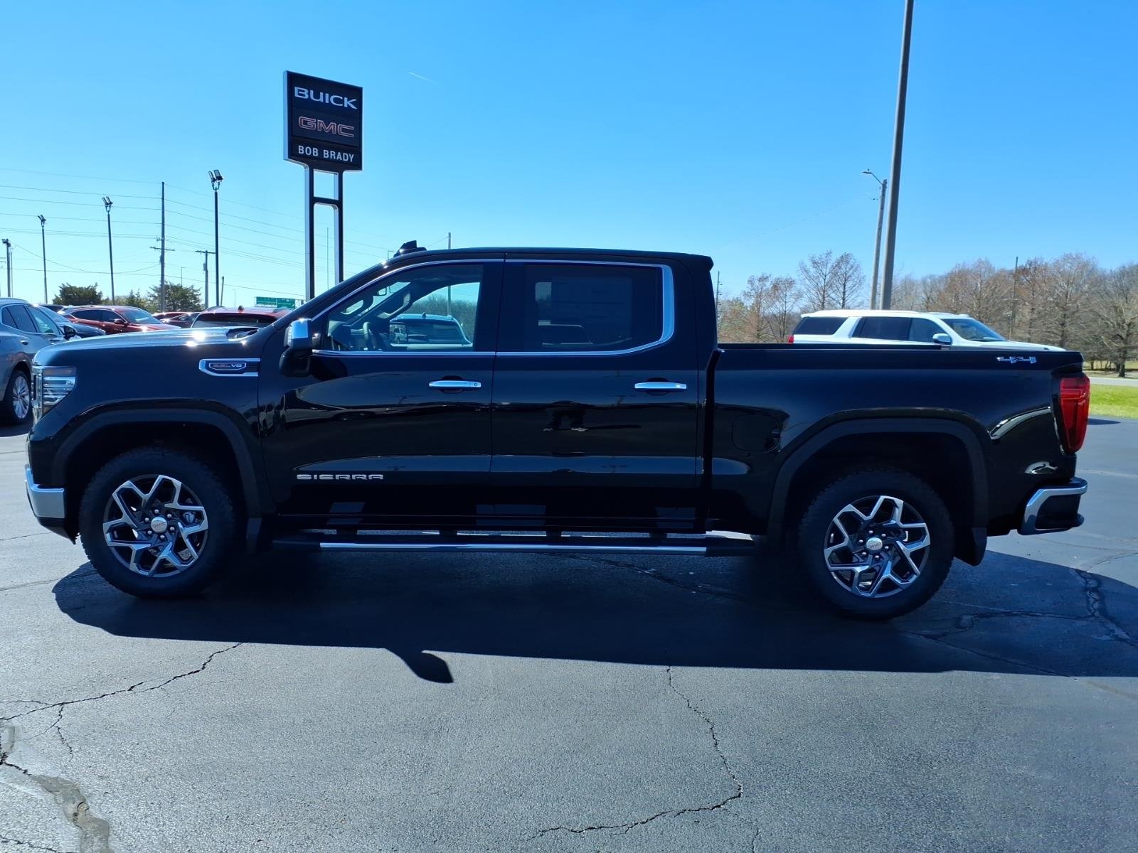 2026 GMC Sierra 1500 SLT - Photo 7