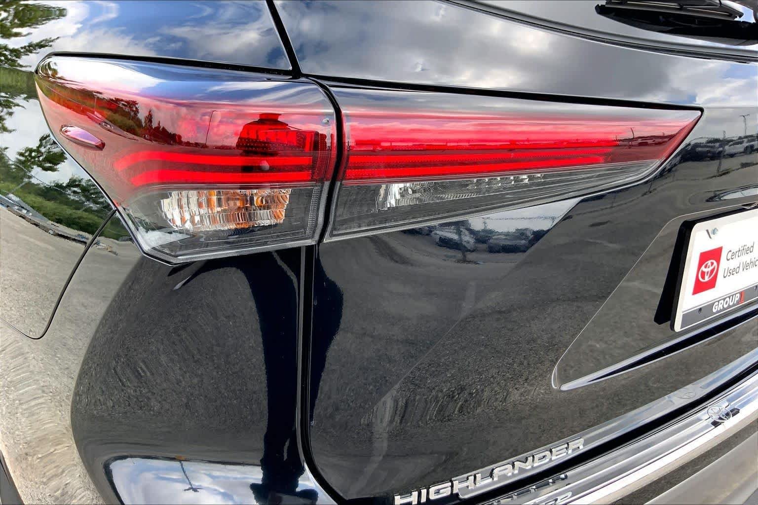 Used 2026 Midnight Black Metallic Toyota Hybrid Platinum image 28