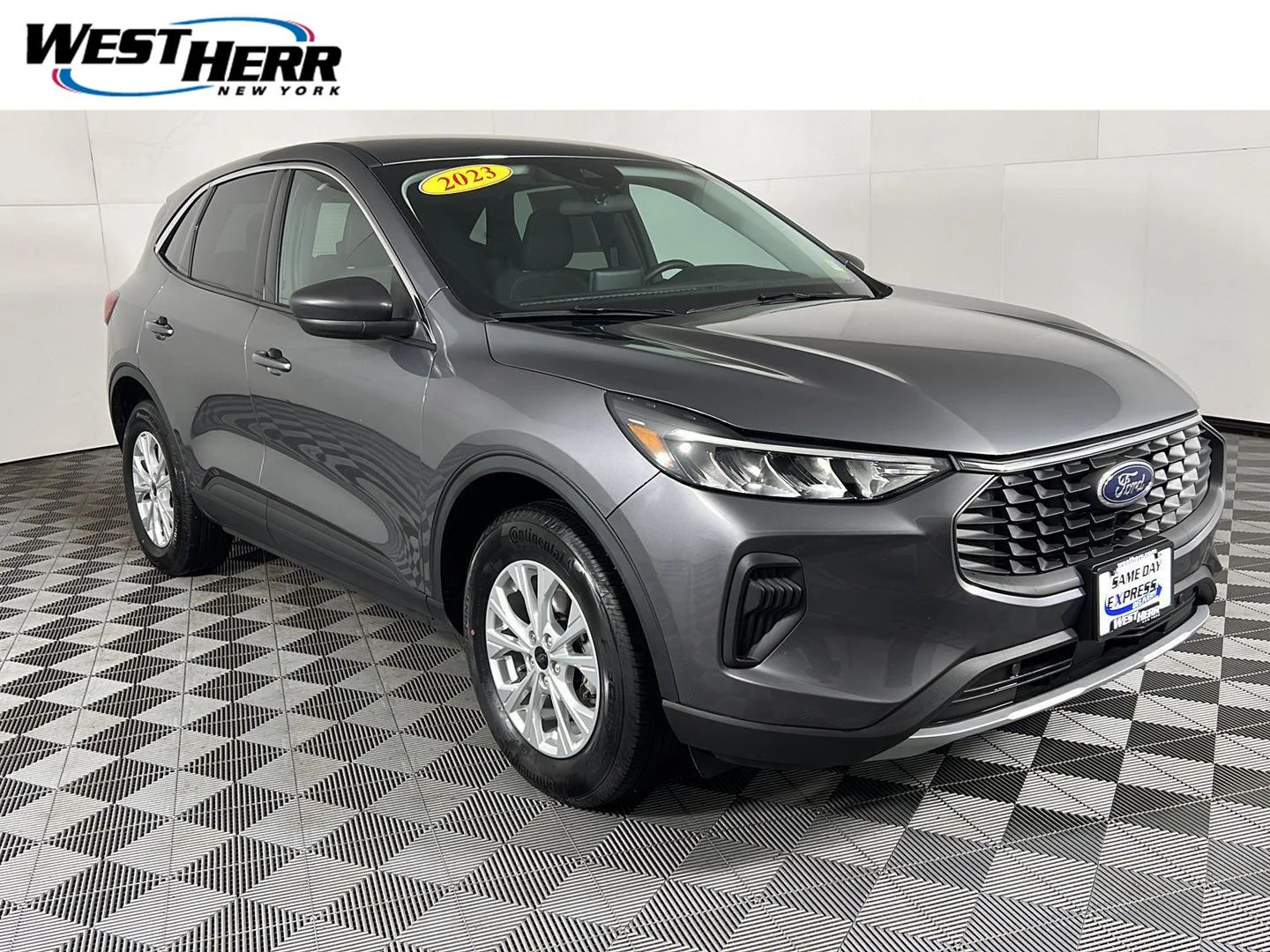 Used 2023 Gray Metallic Ford Active image 1