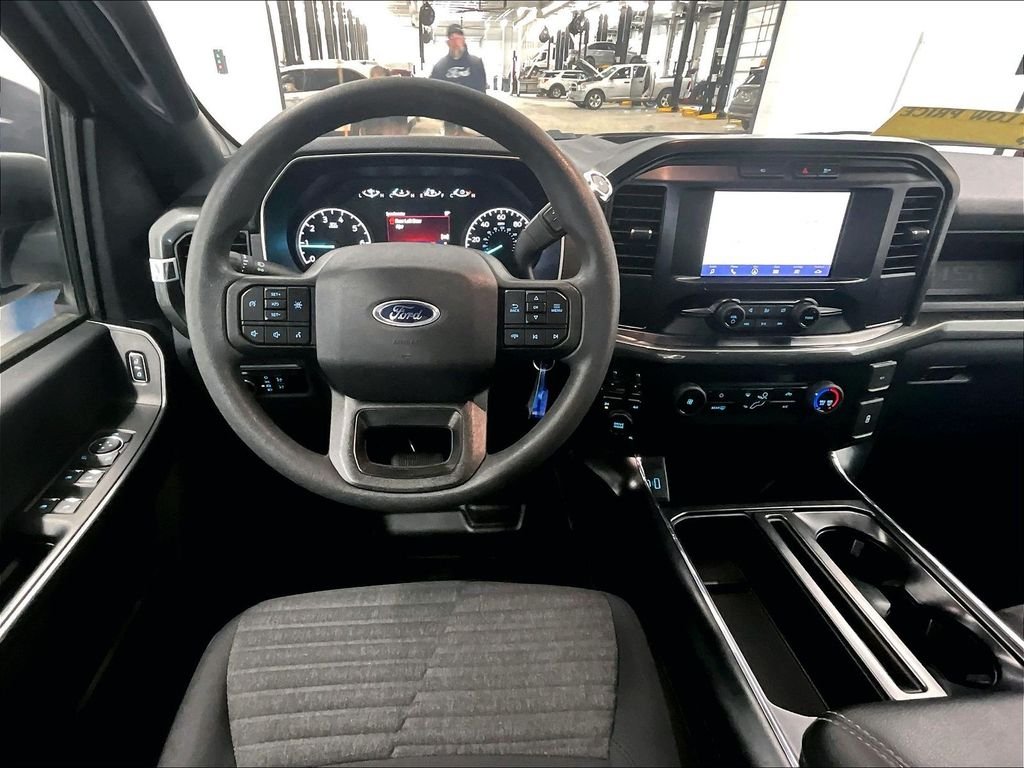 Used 2023 Oxford White Ford XL image 17