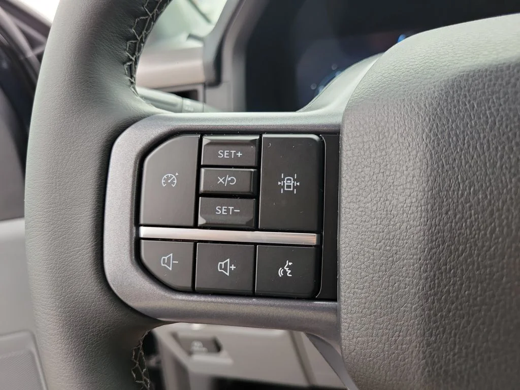 New 2026 Agate Black Metallic Ford XLT image 19