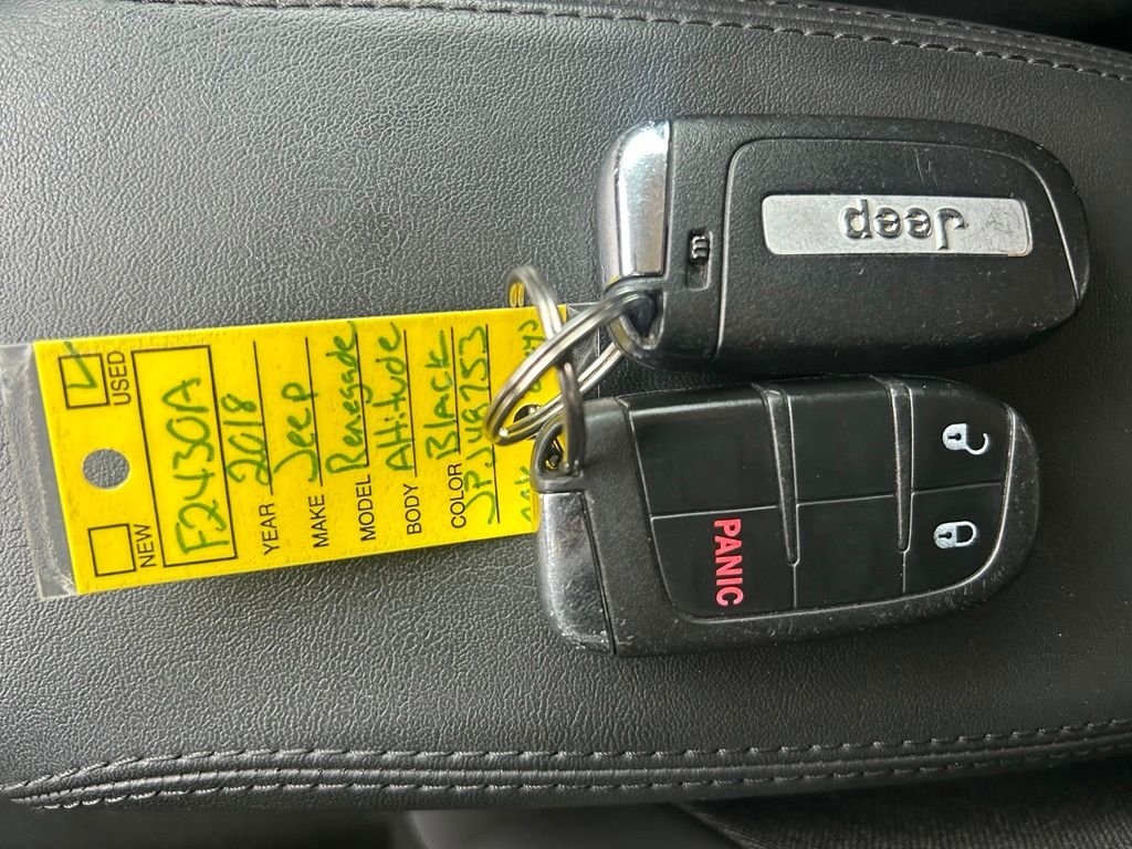 Used 2018 Black Jeep Latitude image 15