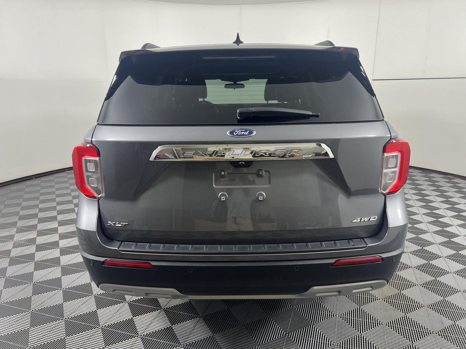 Used 2023 Carbonized Gray Ford XLT image 9