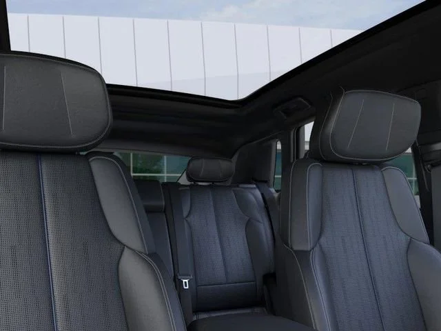 2026 Cadillac LYRIQ Luxury - Photo 24