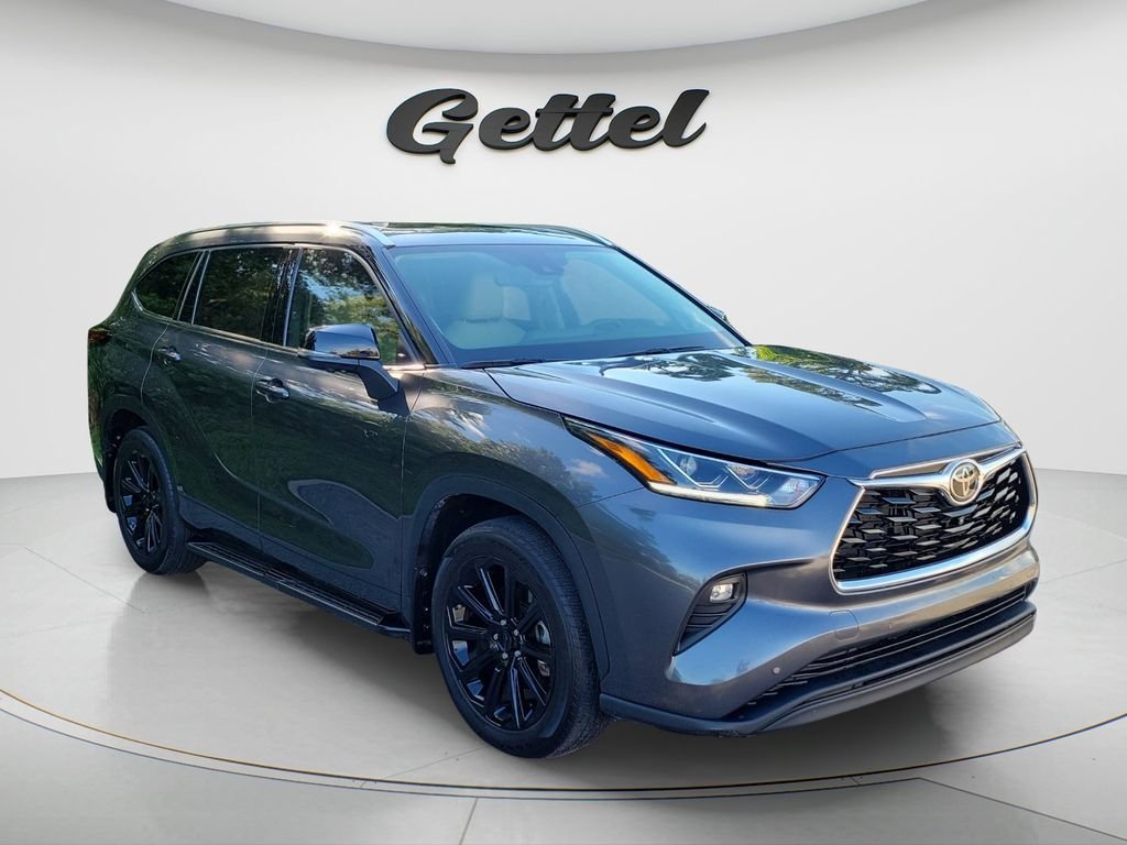 Certified Used 2025 Gray Toyota Limited image 3