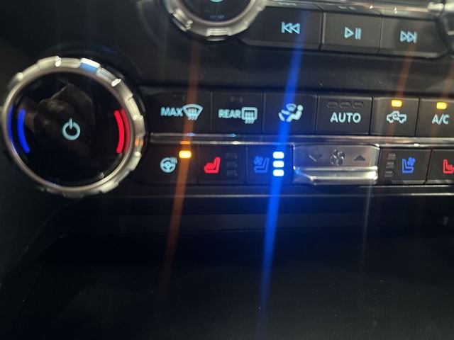 New 2026 Iconic Silver Metallic Ford Lariat® image 34