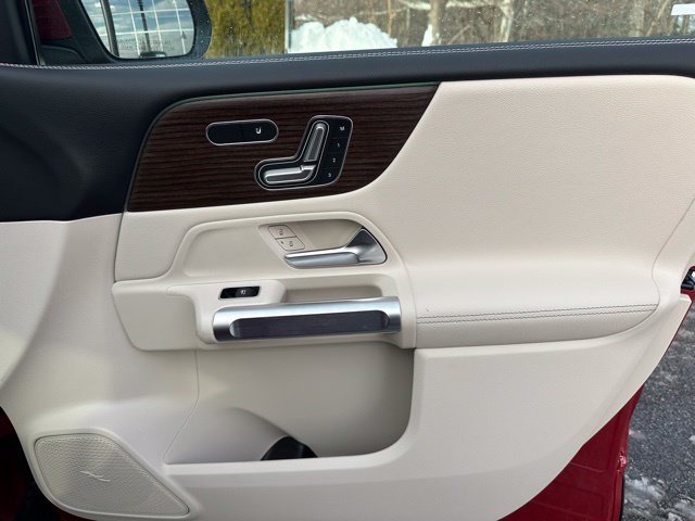 New 2026 MANUFAKTUR Patagonia Red Metallic Mercedes-Benz GLB 250 image 61