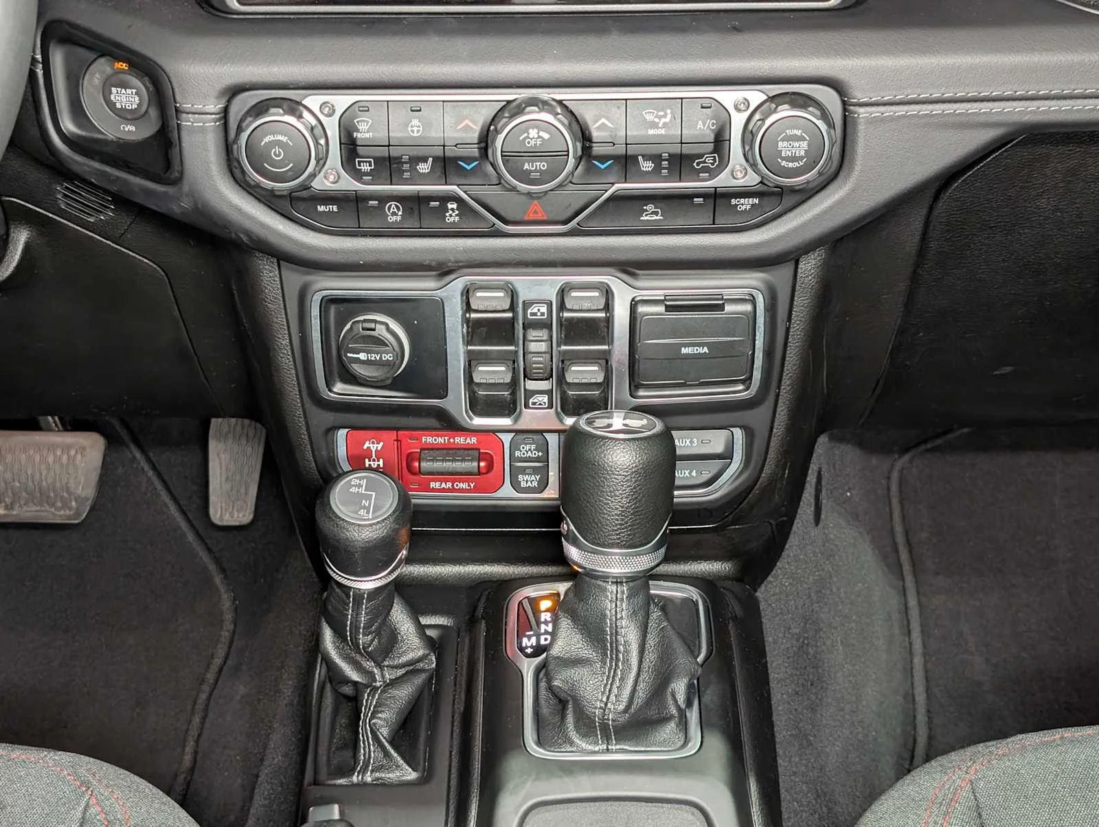 Used 2025 Black Clearcoat Jeep Rubicon image 18