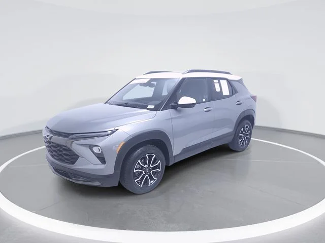Used 2025 Gray Chevrolet ACTIV image 2