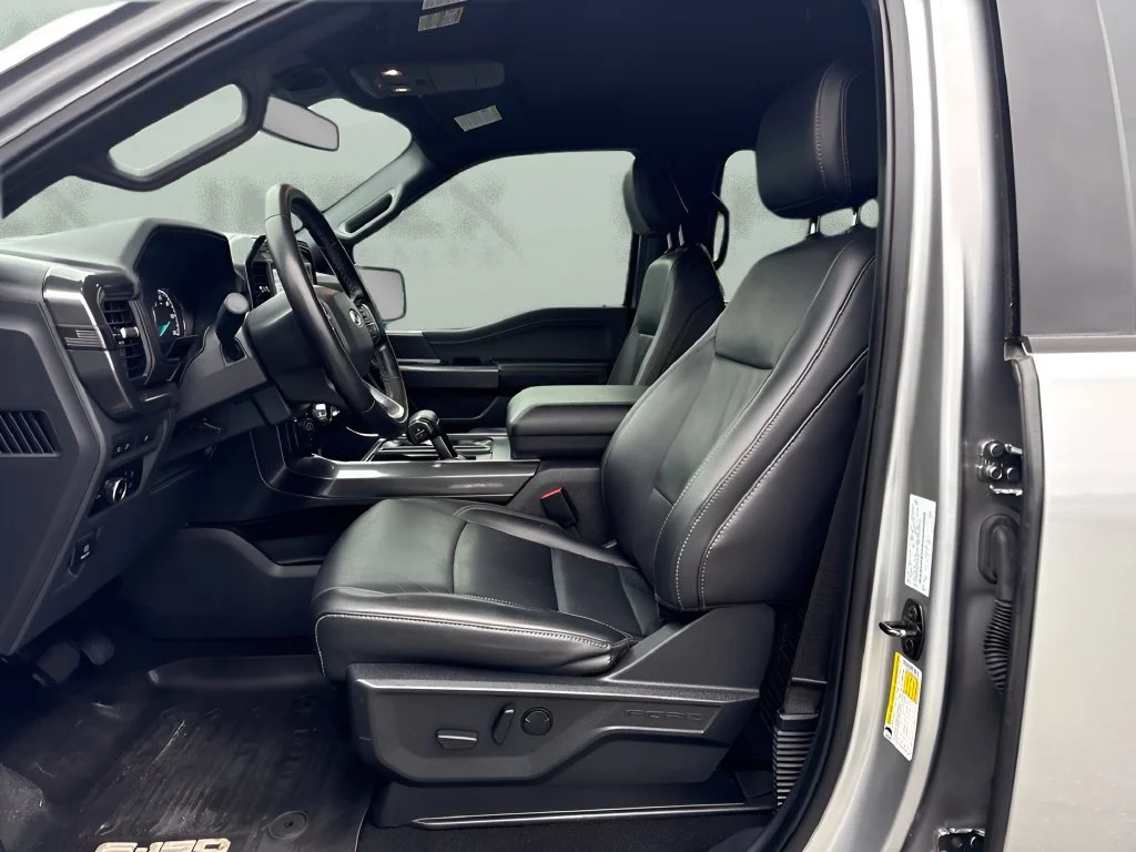 Used 2023 Silver Ford XLT image 9