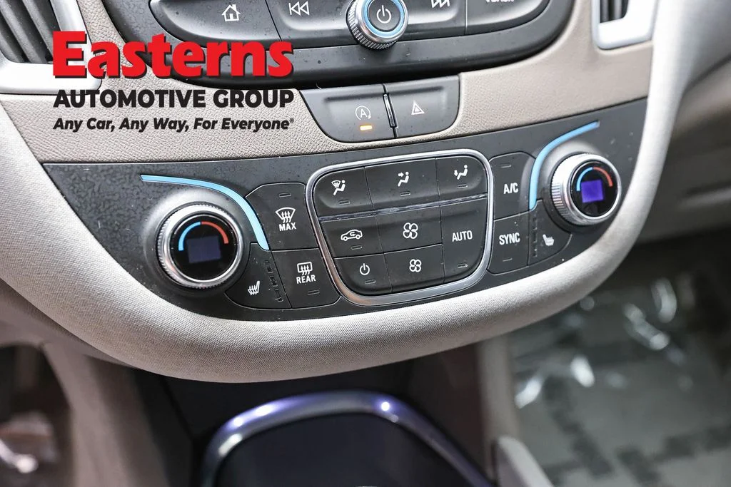 Used 2023 Blue Chevrolet LT image 20