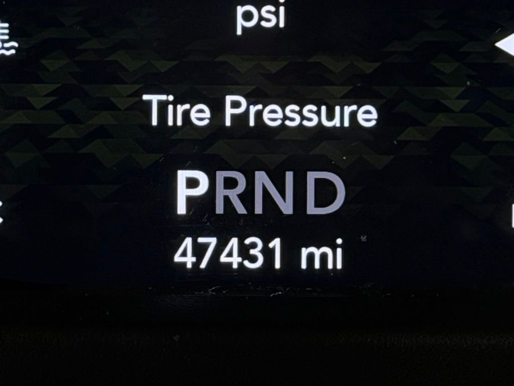 Used 2022 Gray Jeep Mojave image 15