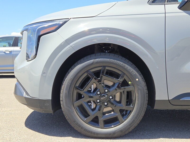 New 2026 Ceramic Silver Kia SX Prestige image 5