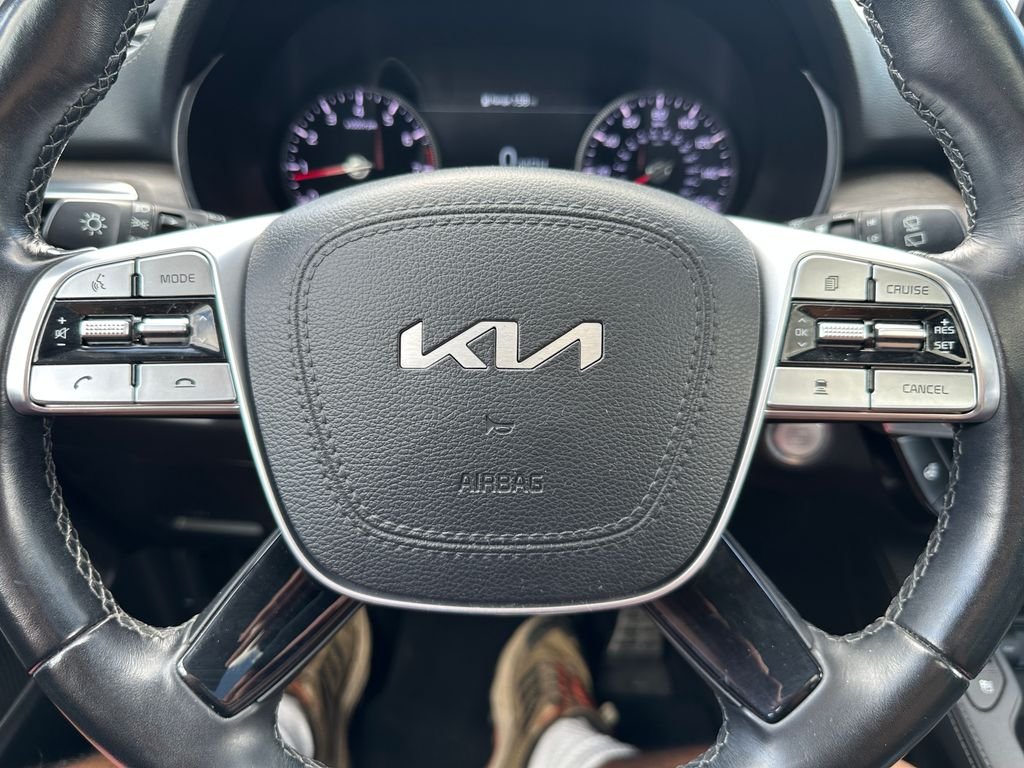 Used 2022 White Kia SX image 19