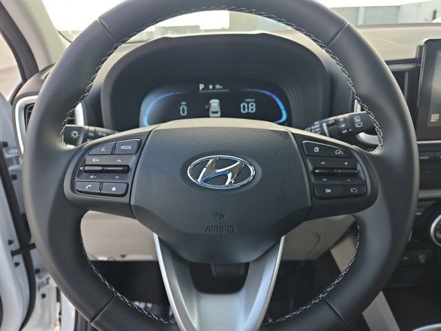 2025 Hyundai Venue SEL - Photo 18