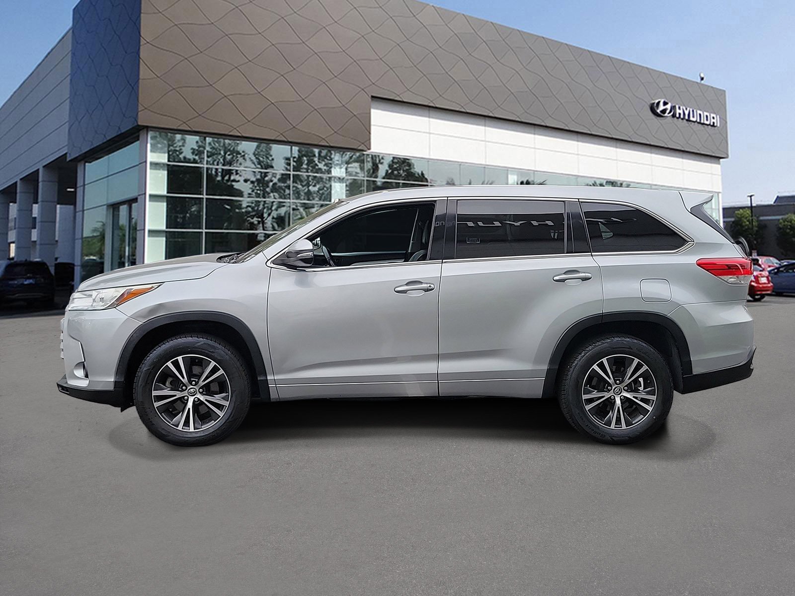 Used 2017 Celestial Silver Metallic Toyota  image 3