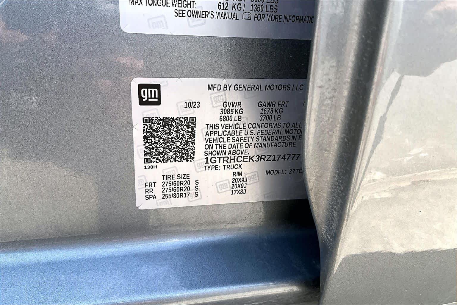Used 2024 Sterling Metallic GMC Elevation image 37