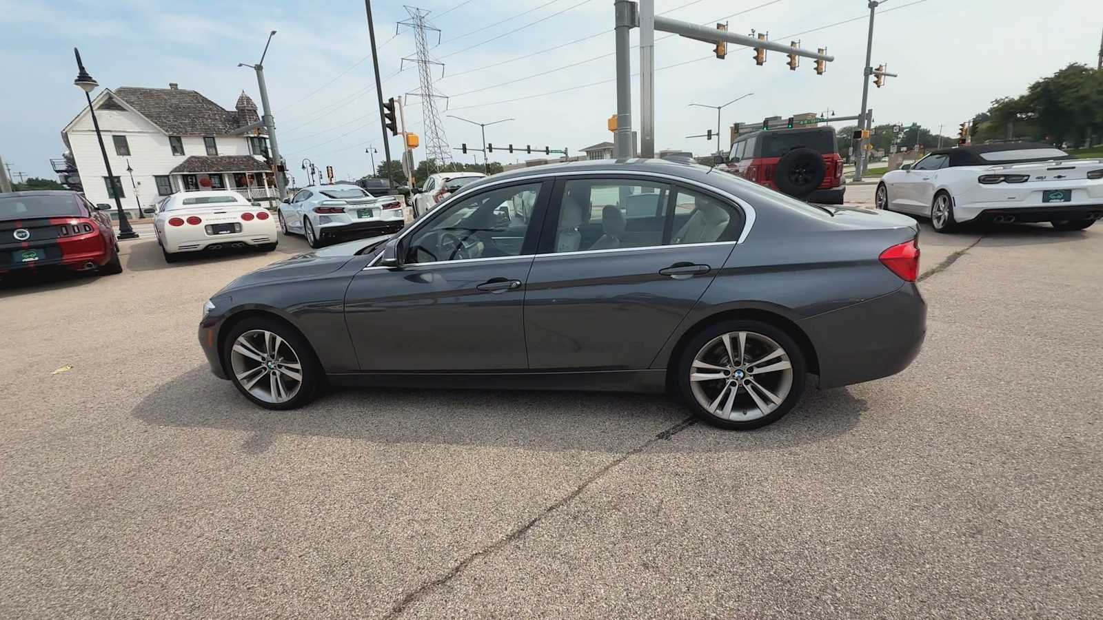 Used 2017 Gray BMW xDrive image 5