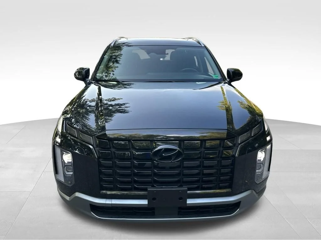 Used 2025 White Hyundai SEL Premium image 9