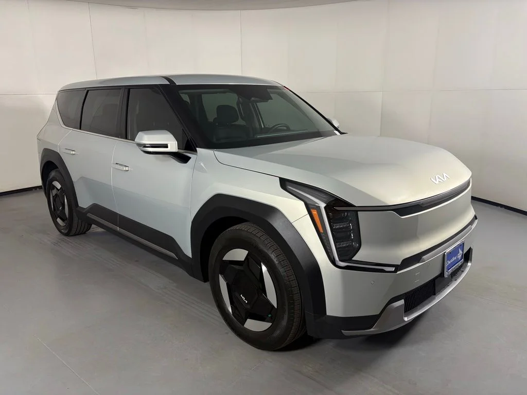 Used 2024 Kia Ev9 Light with VIN KNDAA5S20R6031918 for sale in Mesa, AZ