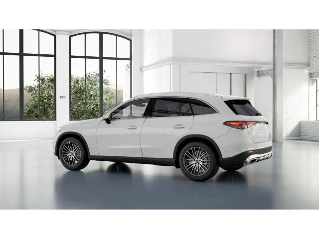 Certified Used 2026 Polar White Mercedes-Benz GLC 300 image 32