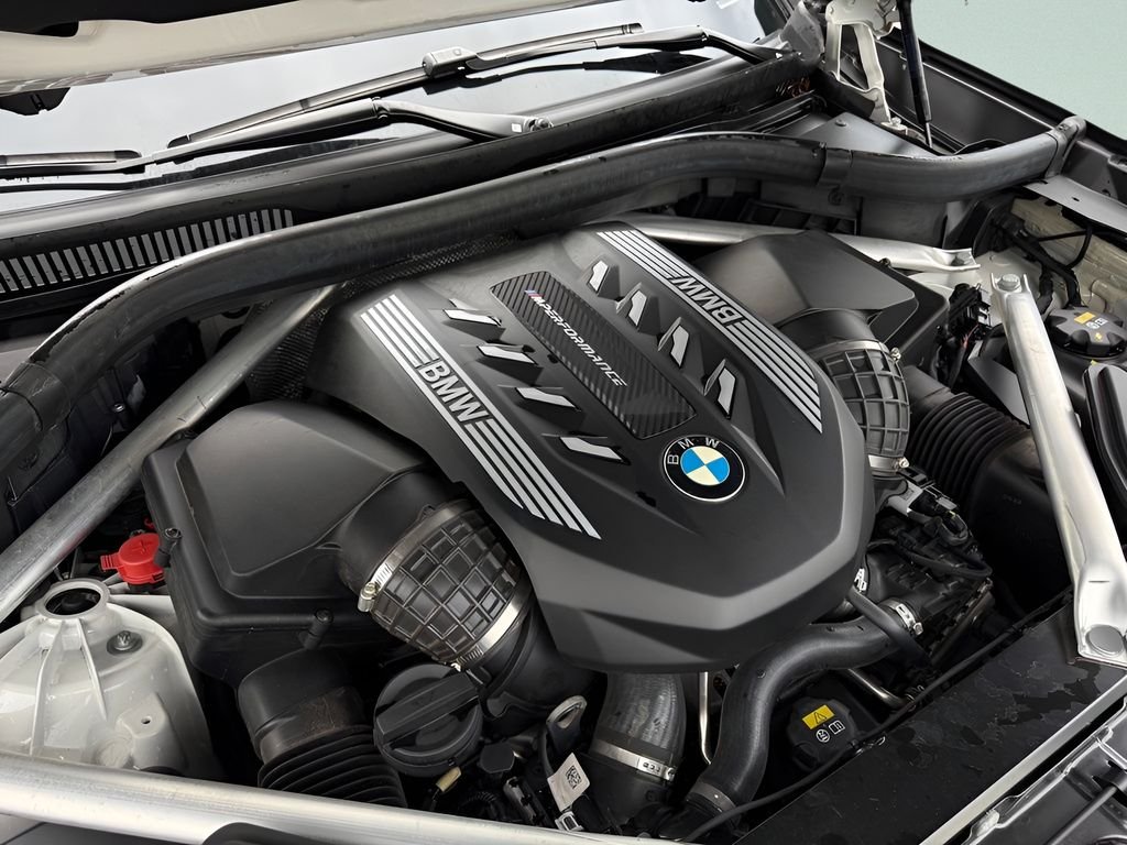 Certified Used 2022 Alpine White BMW M50i image 26