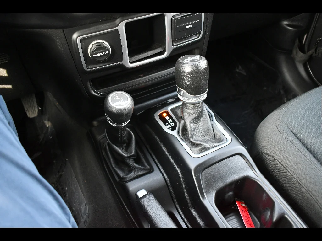 2018 Jeep All-New Wrangler Unlimited Sport - Photo 25