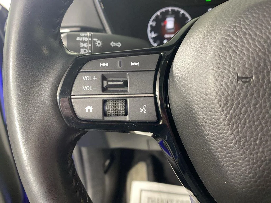 Used 2024 Canyon River Blue Metallic Honda EX-L image 24