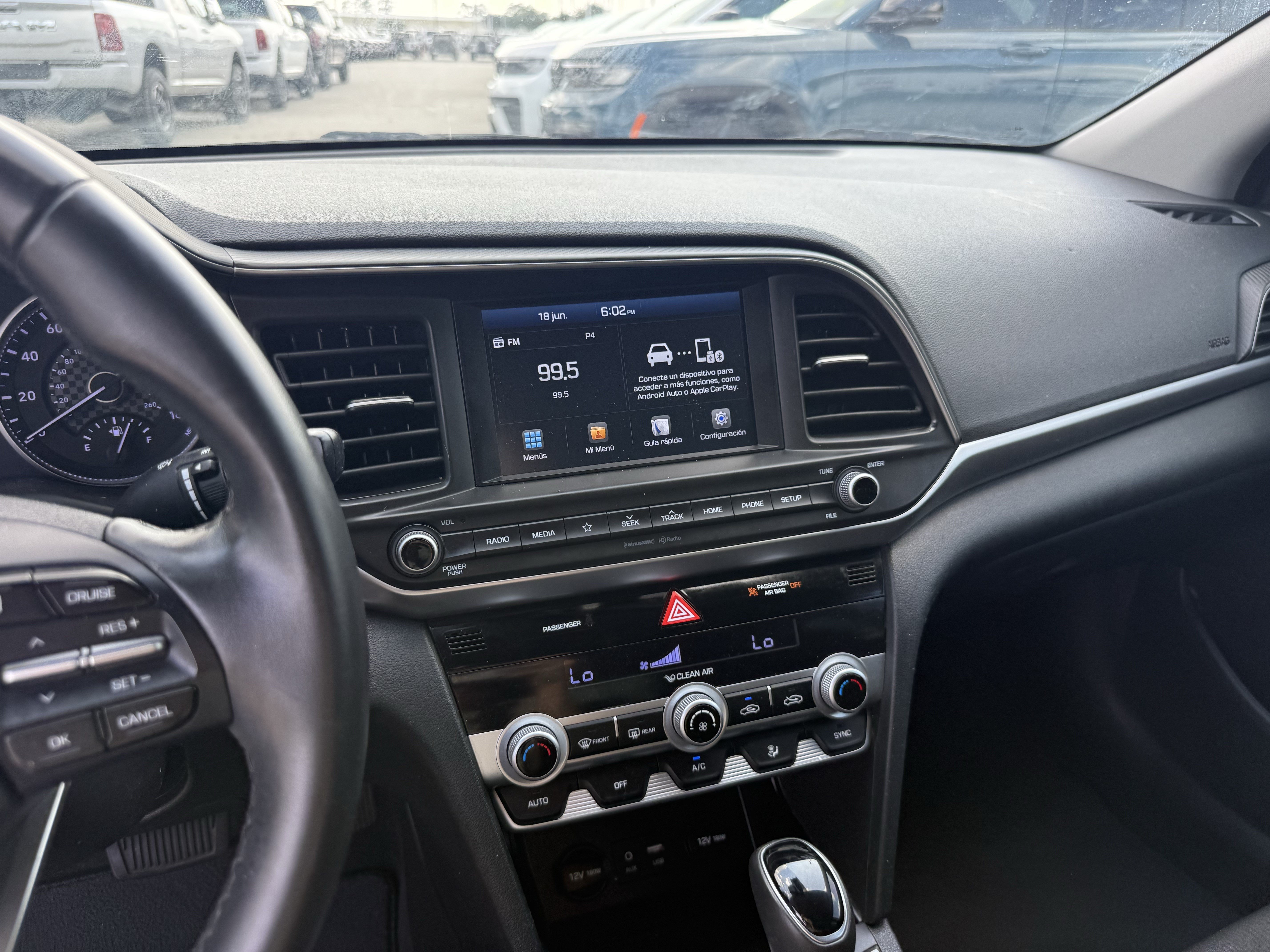 Used 2020 Quartz White Pearl Hyundai Value Edition image 19