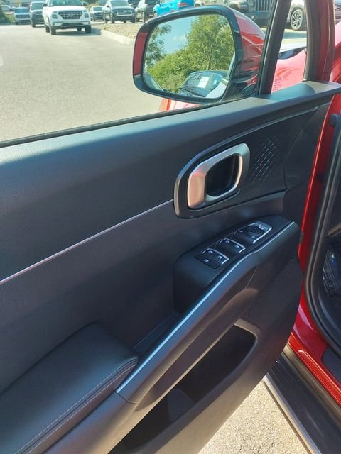 2021 Kia Sorento LX - Photo 17