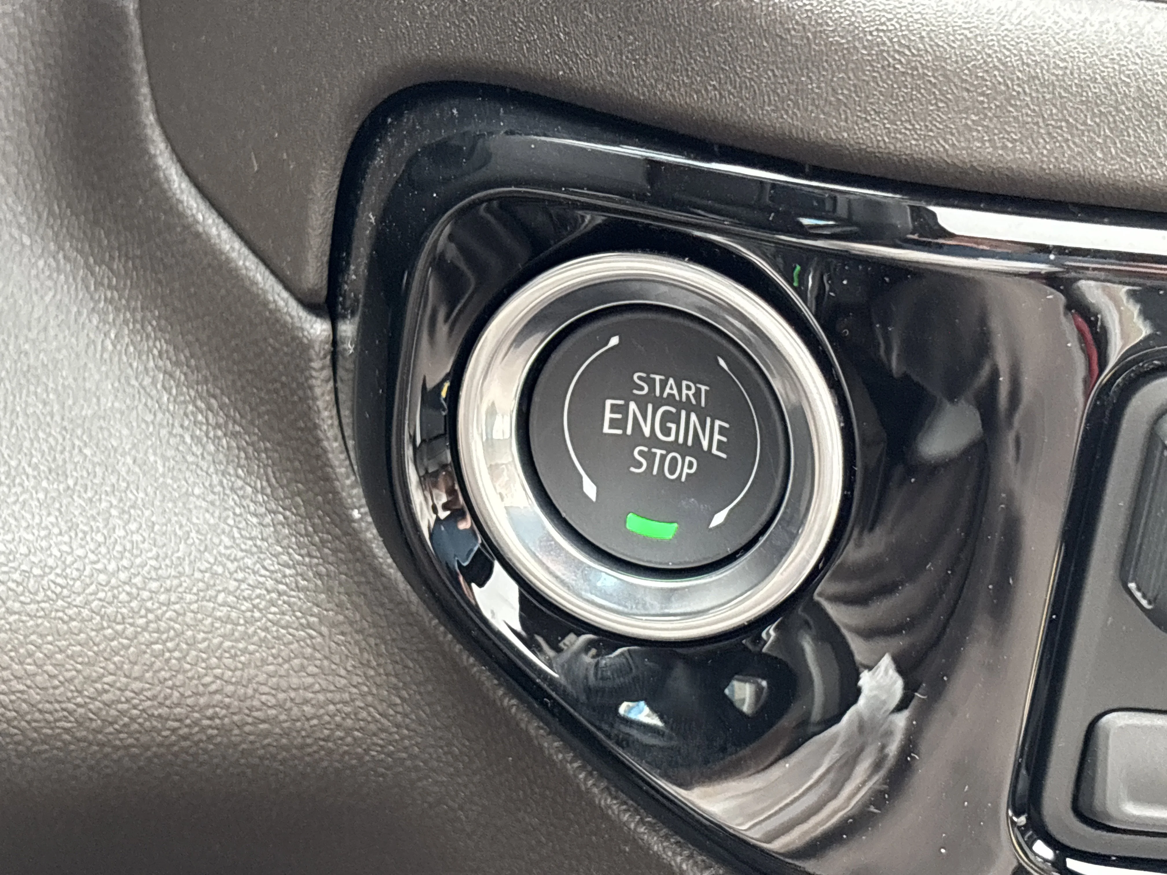 New 2026 Volcanic Red Tintcoat GMC SLT image 32