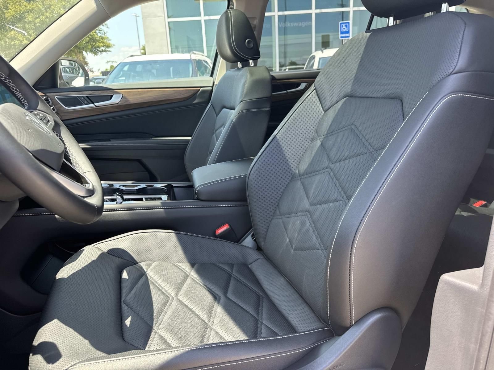 New 2026 Gray Volkswagen 2.0T SE w/Technology image 9