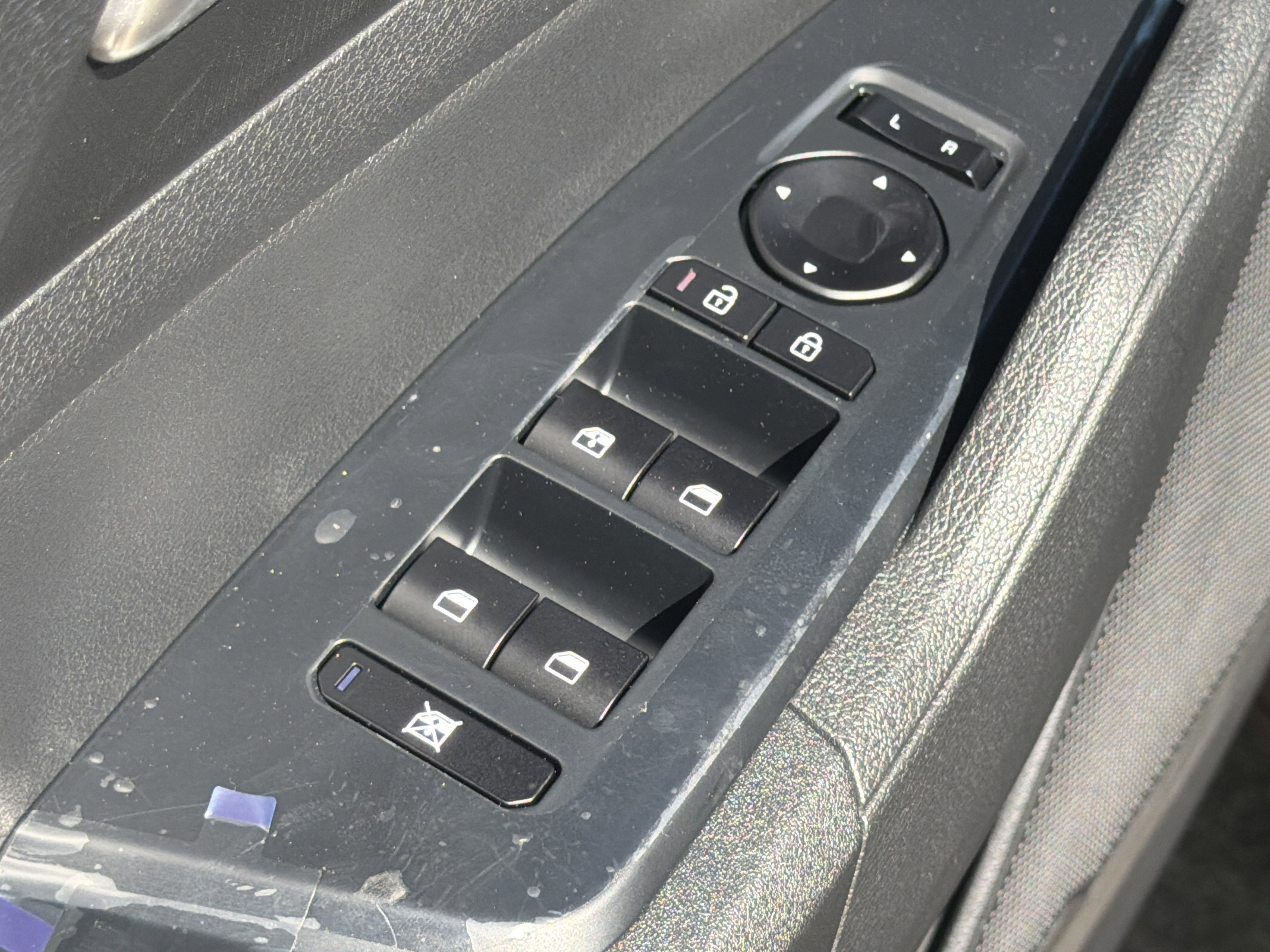 New 2026 Steel Gray Kia LX image 18