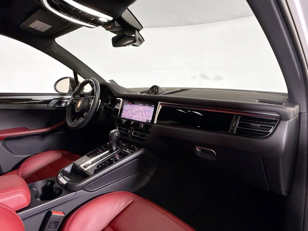 Used 2023 Carrara White Metallic Porsche T image 17