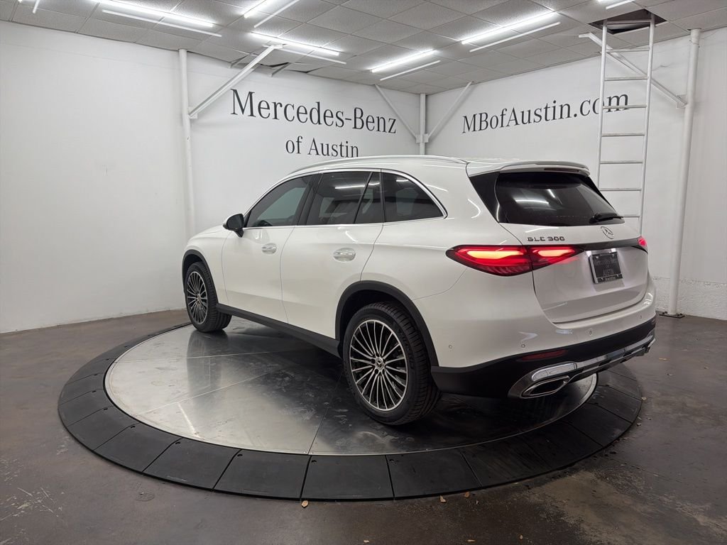 Used 2026 White Mercedes-Benz GLC 300 image 5