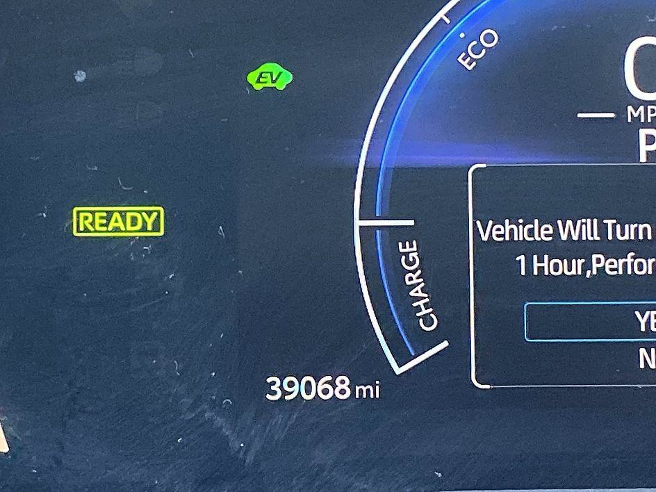Used 2025 Underground Toyota SE image 17