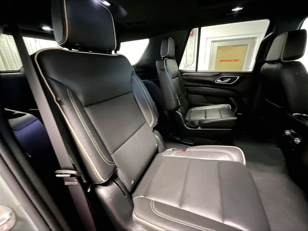 Used 2023 Green GMC SLT image 16