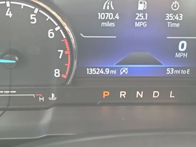 Used 2024  Ford Lariat image 30