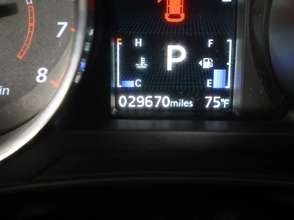 Used 2023 Silver Mitsubishi 2.0 ES image 30