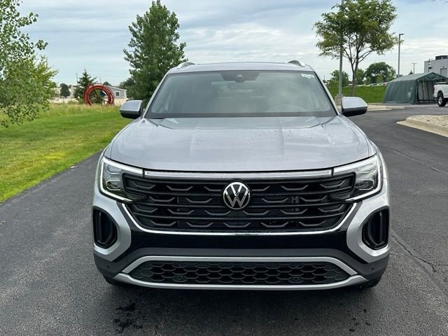 New 2026 Silver Mist Metallic Volkswagen 2.0T SE w/Technology image 2