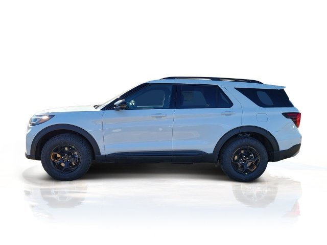 New 2027 Star White Metallic Tri-Coat Ford Tremor® image 38