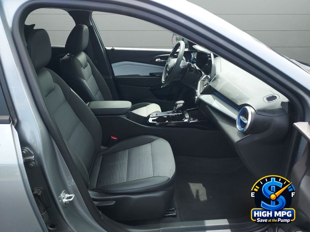 Used 2025 Gray Chevrolet LT image 19