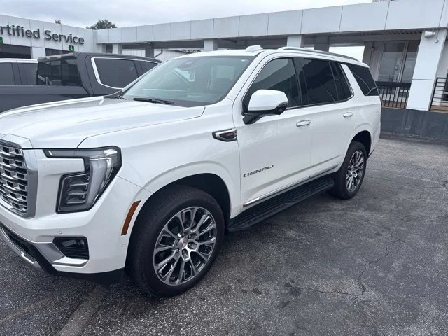 Certified Used 2025 White Frost Tricoat GMC Denali image 2
