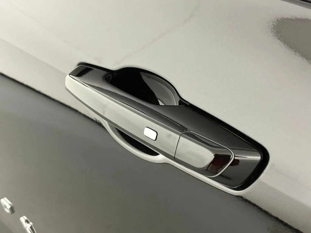 New 2026 Mosaic Black Metallic Chevrolet LT image 14