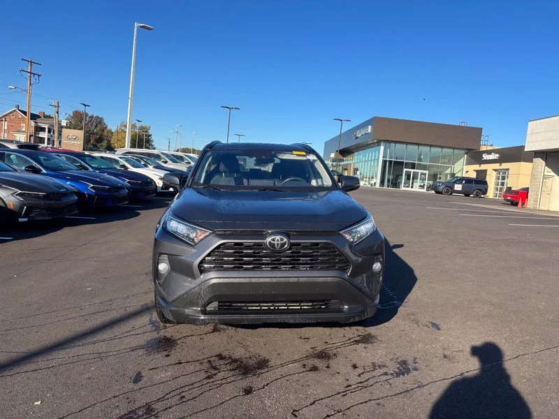 Used 2019 Gray Toyota XLE image 2