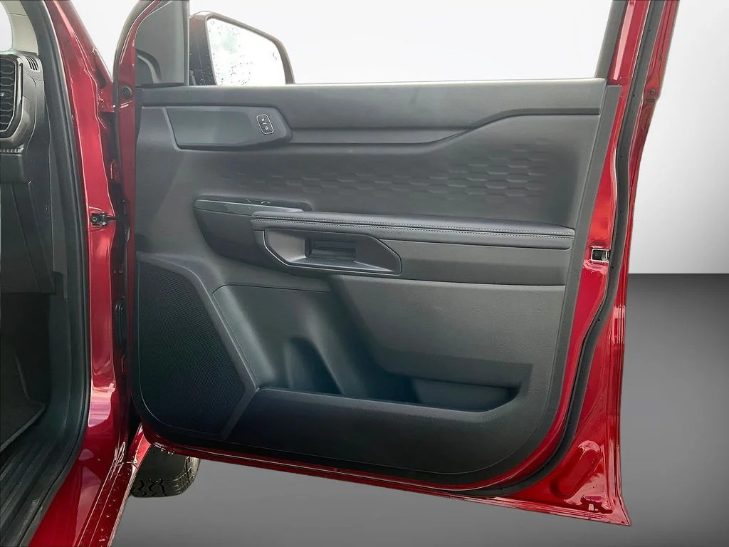 New 2026 Ruby Red Metallic Tinted Clearcoat Ford XLT image 30