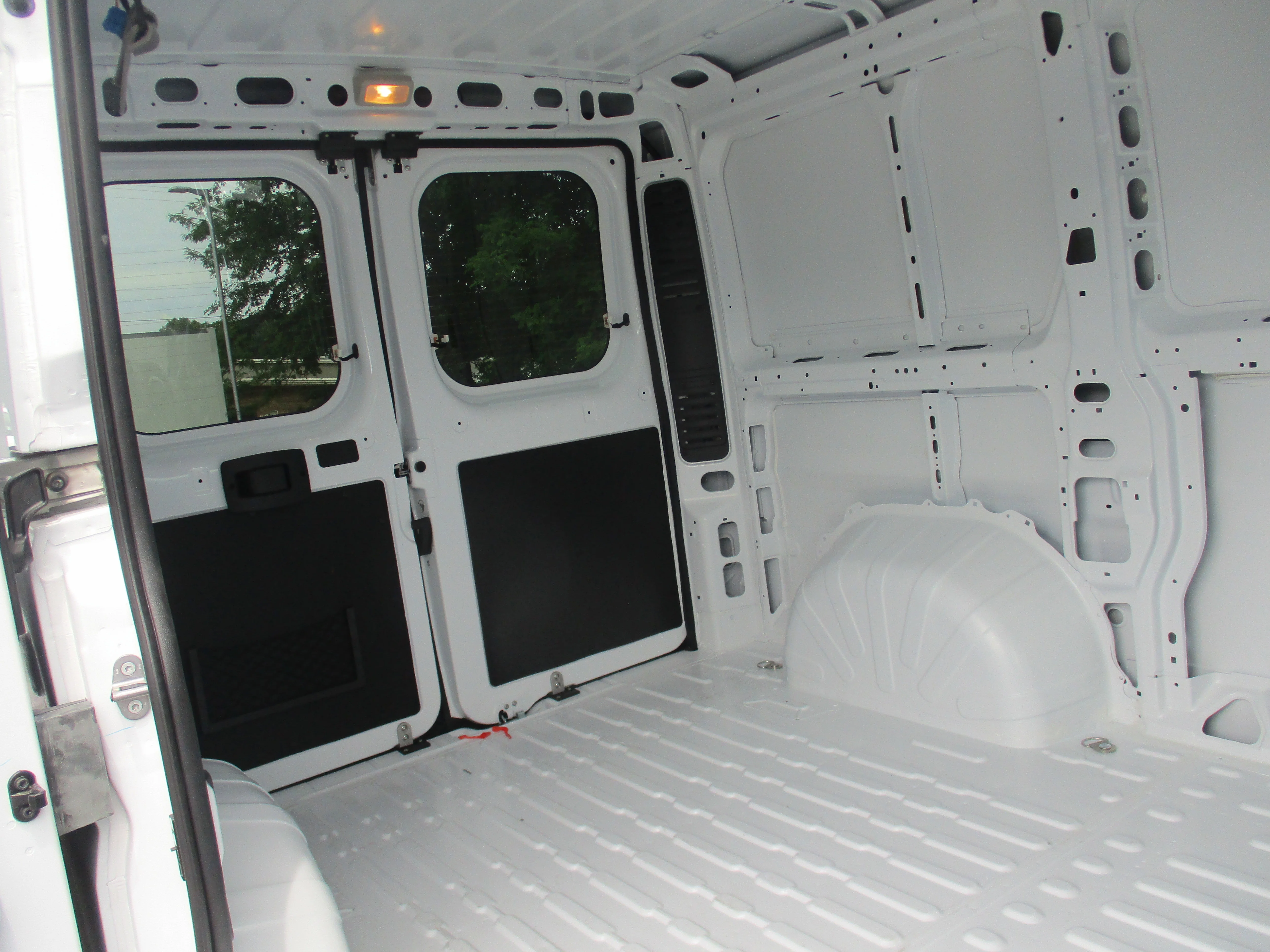 New 2026 Bright White Clear-Coat Exterior Paint RAM Tradesman image 29
