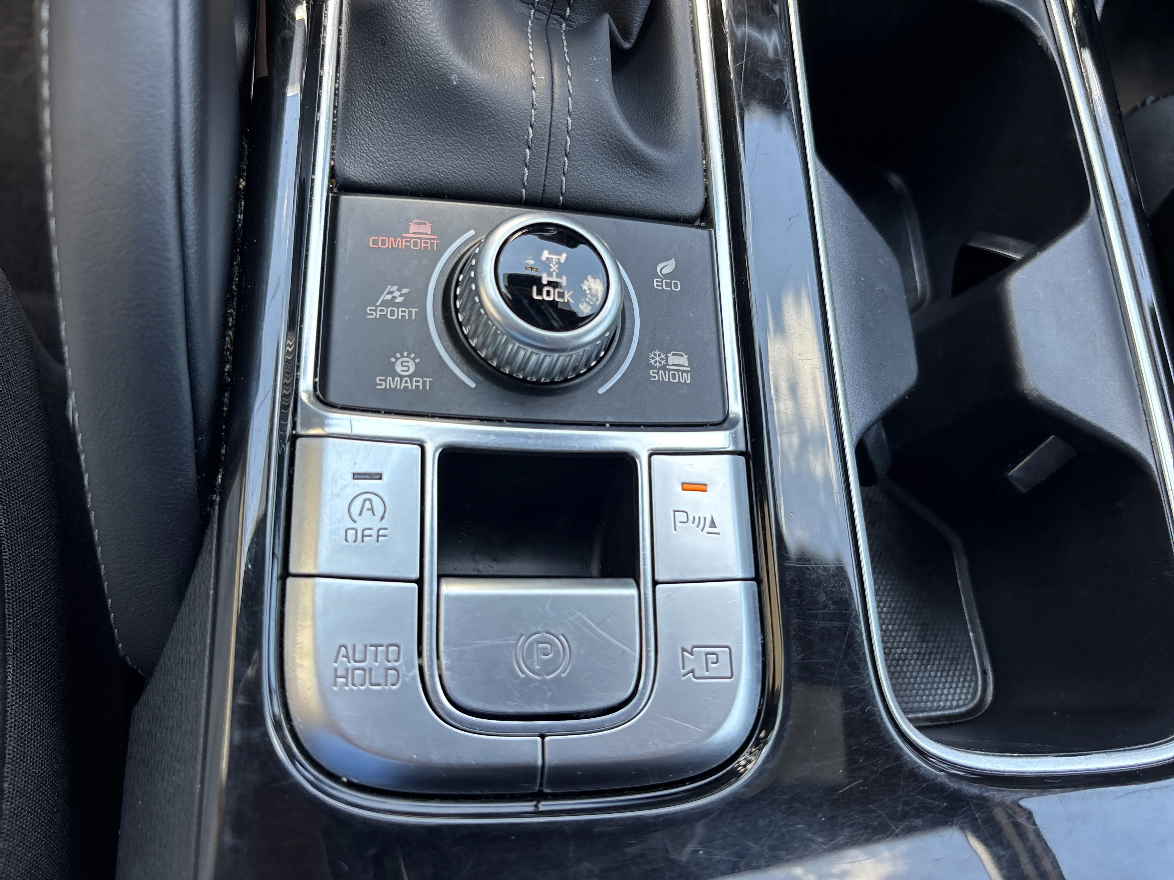 Used 2024 Dawning Red Kia SX X-Line AWD image 41