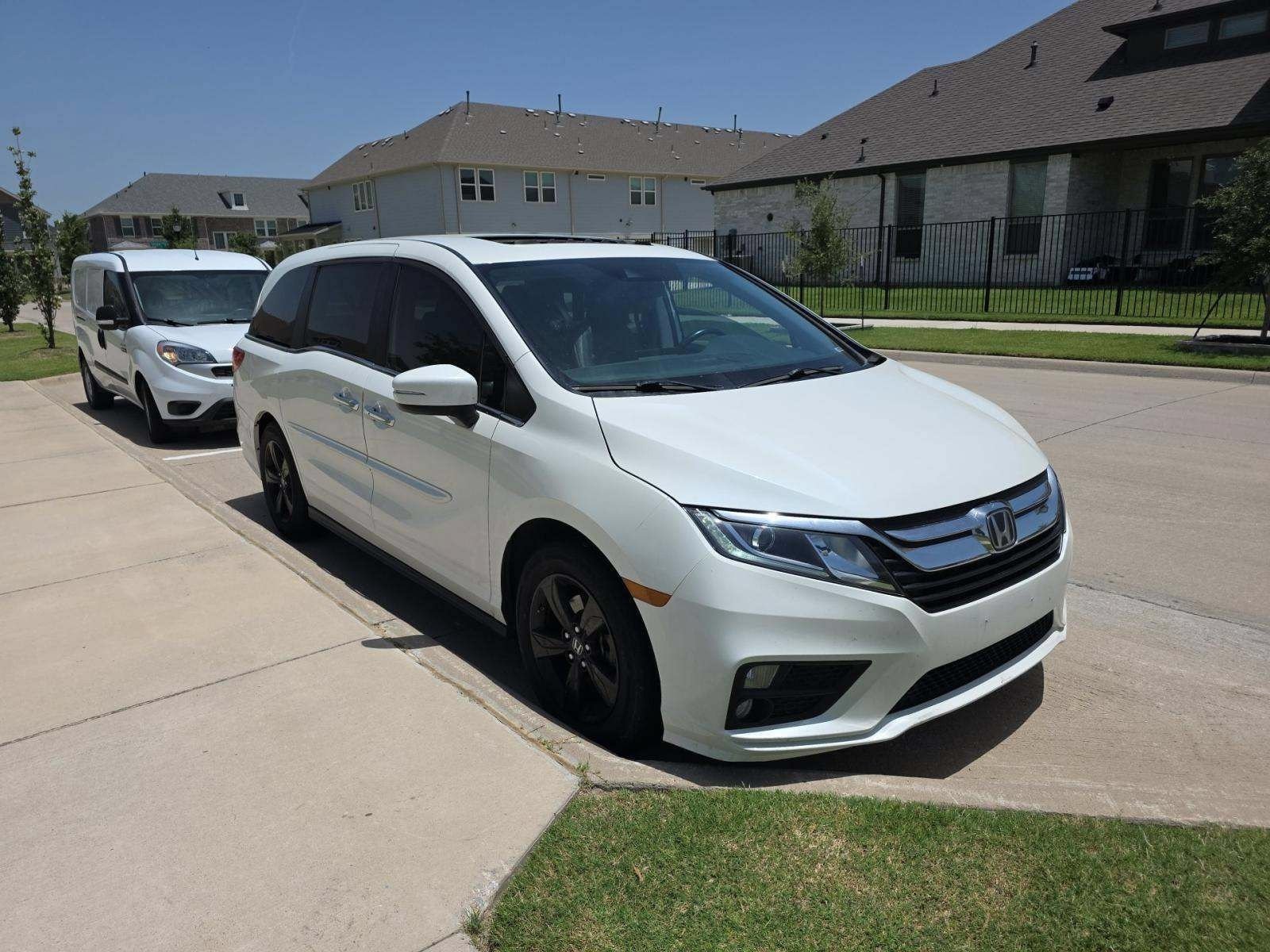 Used 2018 White Diamond Pearl Honda EX-L image 4
