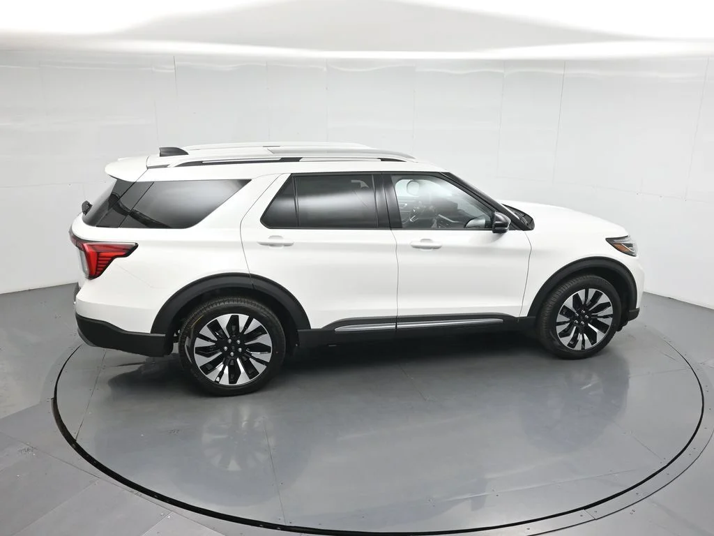New 2026 White Ford Platinum image 42